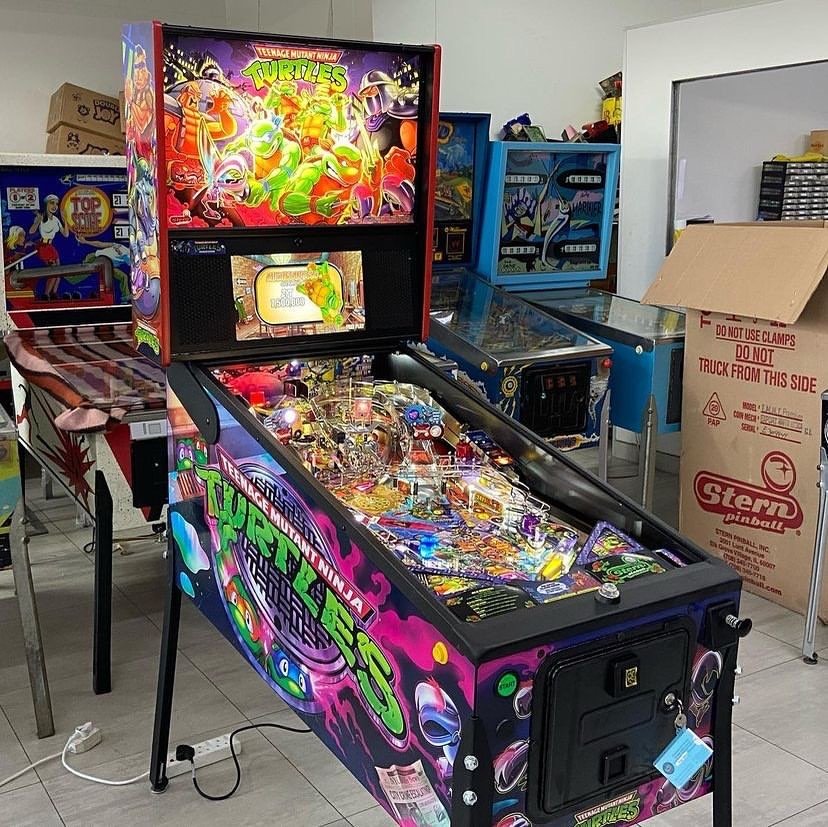 Teenage Mutant Ninja Turtles Premium Pinball Machine - Image 2