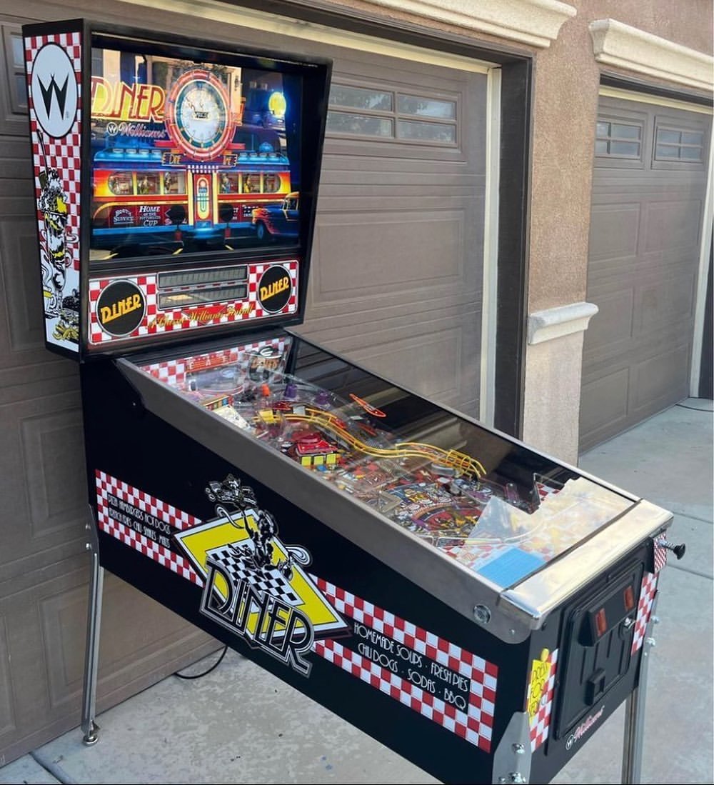 Diner Pinball Machine by Williams - Image 4