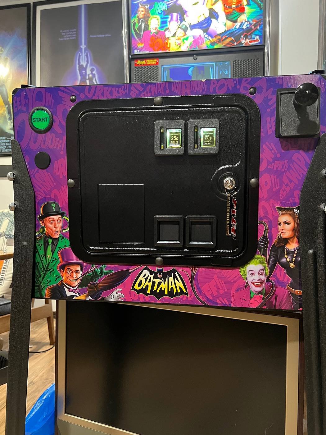 Batman 66 Premium Pinball Machine - Image 5