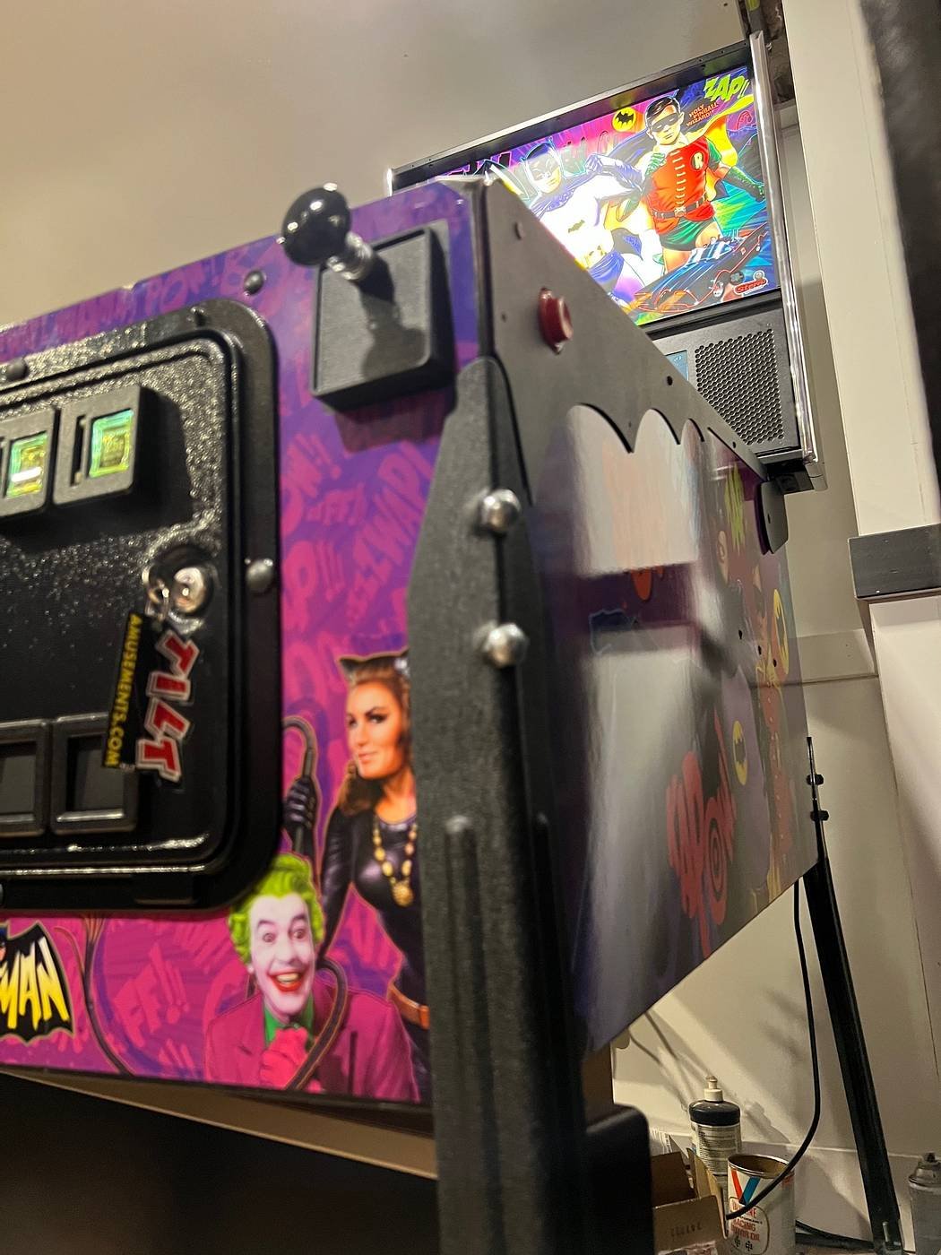 Batman 66 Premium Pinball Machine - Image 7