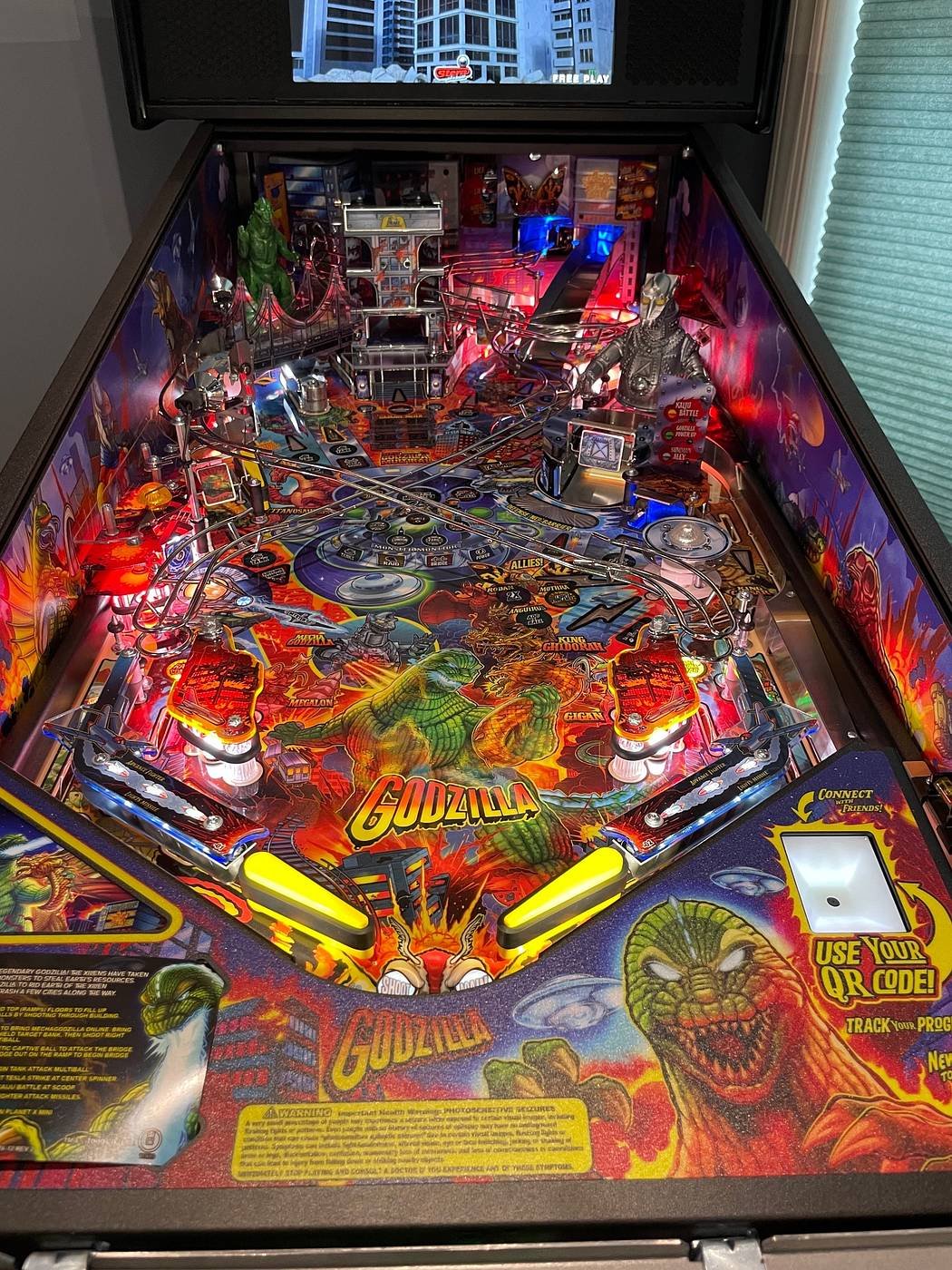 Godzilla Premium Pinball Machine by Stern - Image 3