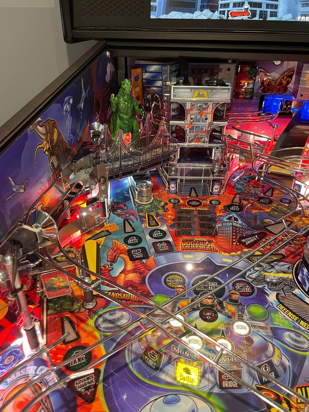 Godzilla Premium Pinball Machine by Stern - Image 5
