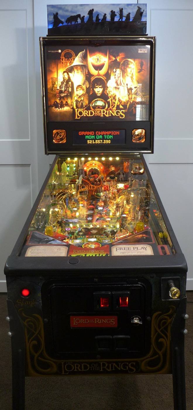 Lord of the Rings Pinball Machine - Image 3