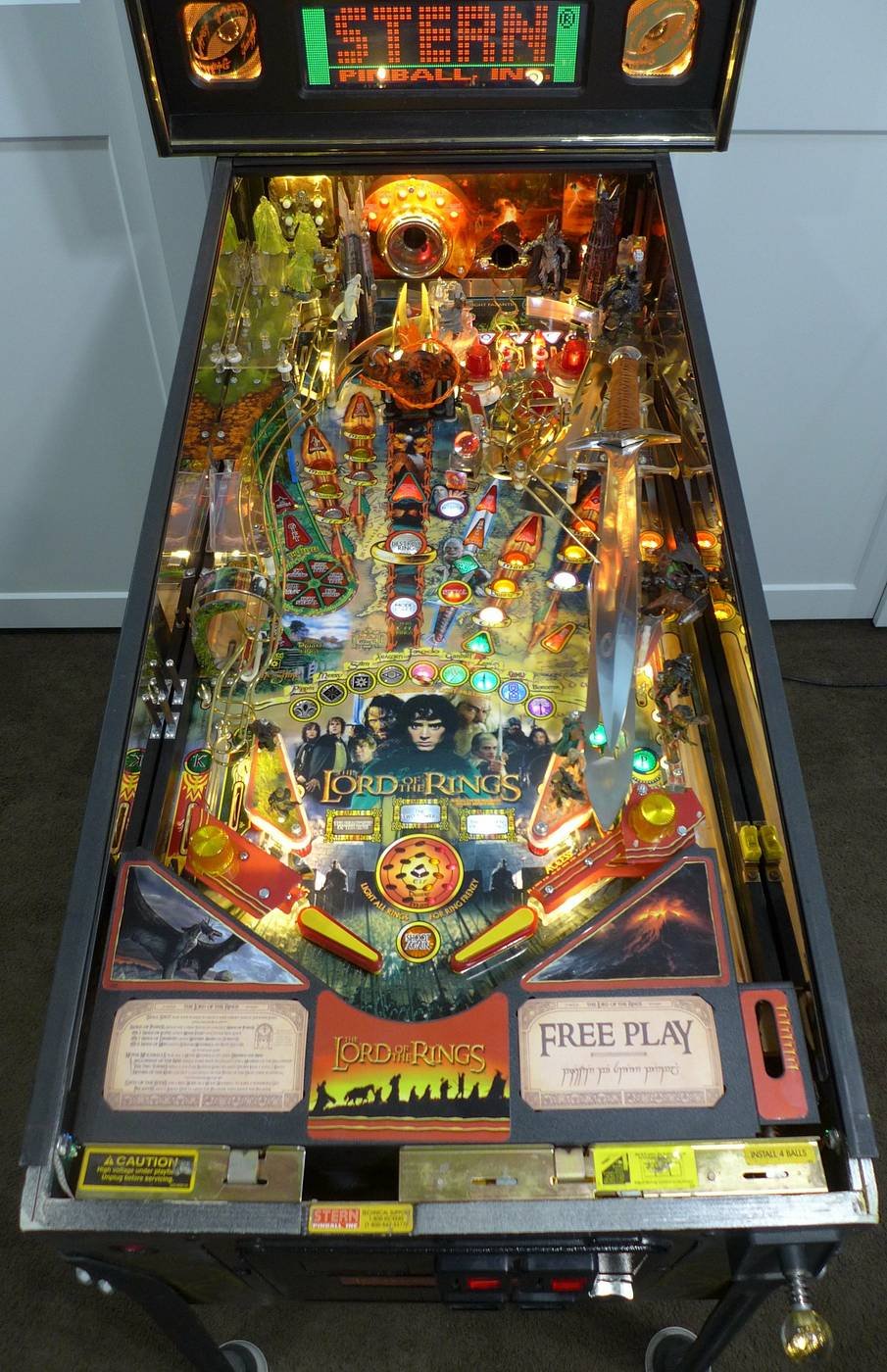 Lord of the Rings Pinball Machine - Image 4