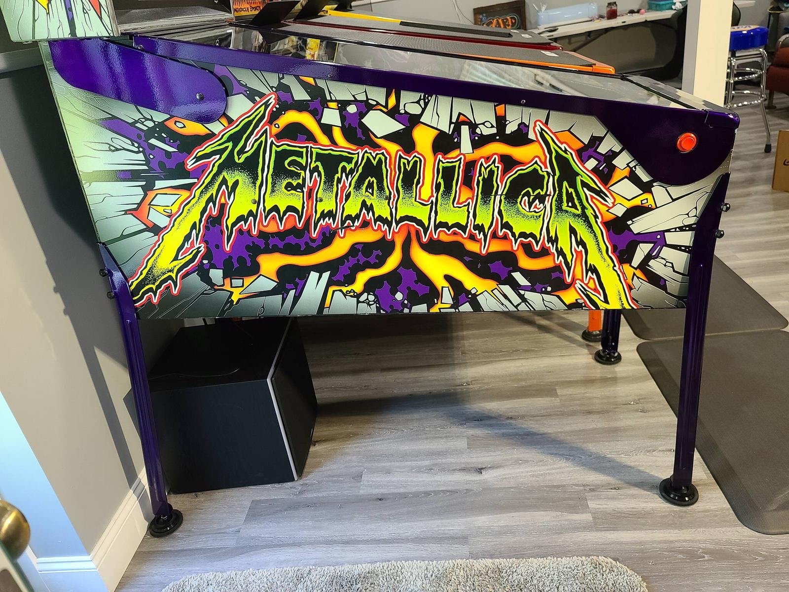 Metallica Pro Pinball Machine by Stern - Image 4