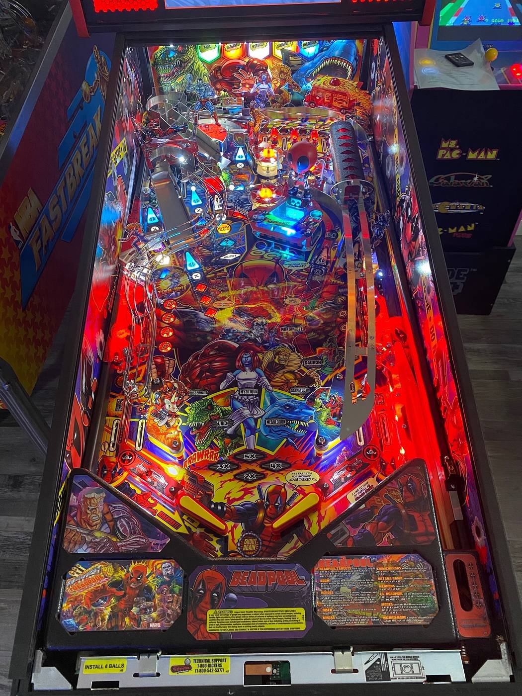 Deadpool Pro Pinball Machine by Stern - Image 7