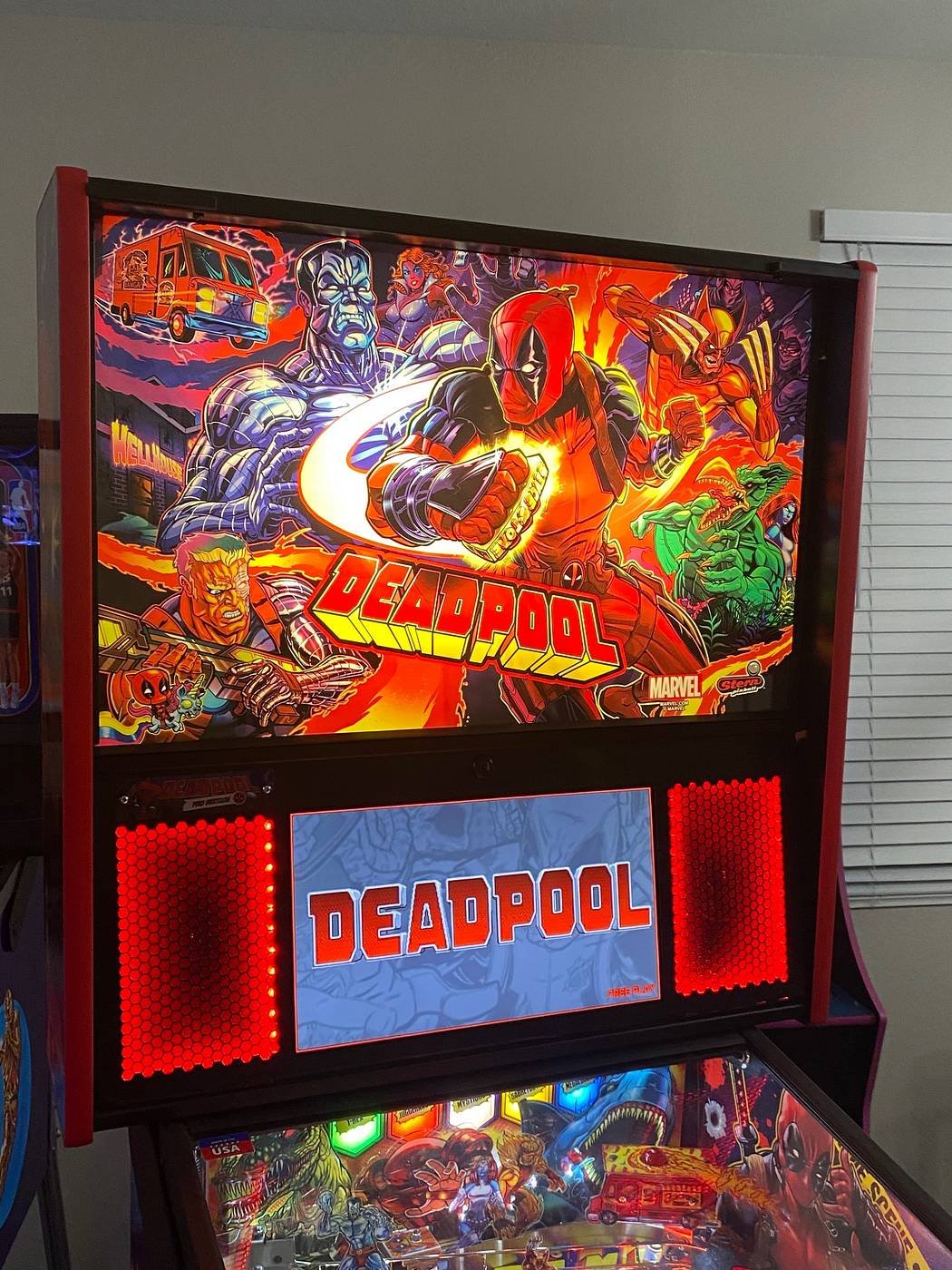 Deadpool Pro Pinball Machine by Stern - Image 10