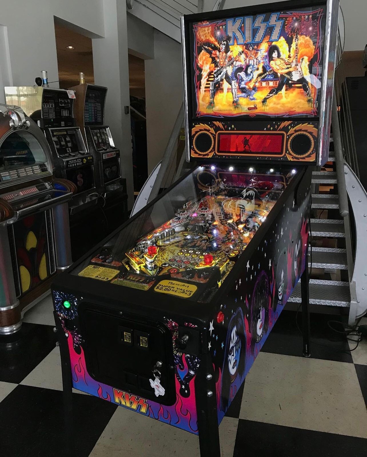 KISS Pro Pinball Machine by Stern - Image 4